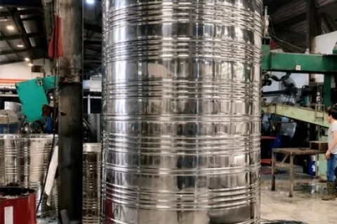 Bồn bảo ôn inox 304 cho khách sạn ven biển: cách chọn kết cấu chống ăn mòn và giữ nhiệt ổn định 24/7