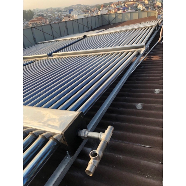 Máy Nước Nóng Năng Lượng Mặt Trời Công Nghiệp 2.000L