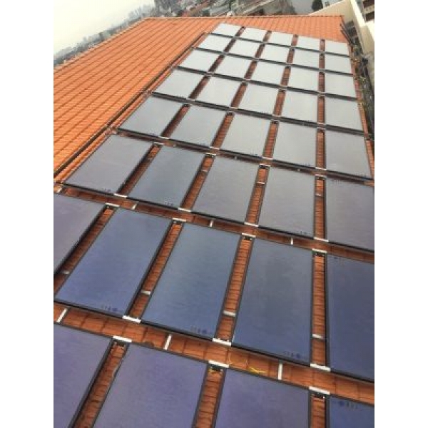 Hệ thống nước nóng năng lượng mặt trời công nghiệp tấm 